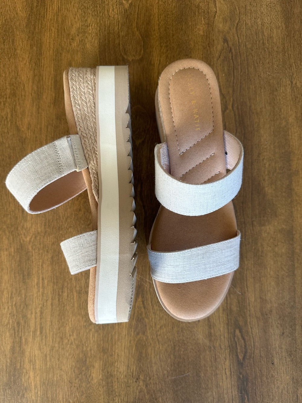 Kelly & Katie Beige Double-Strap Platform Slide Sandals Woman’s Size 9